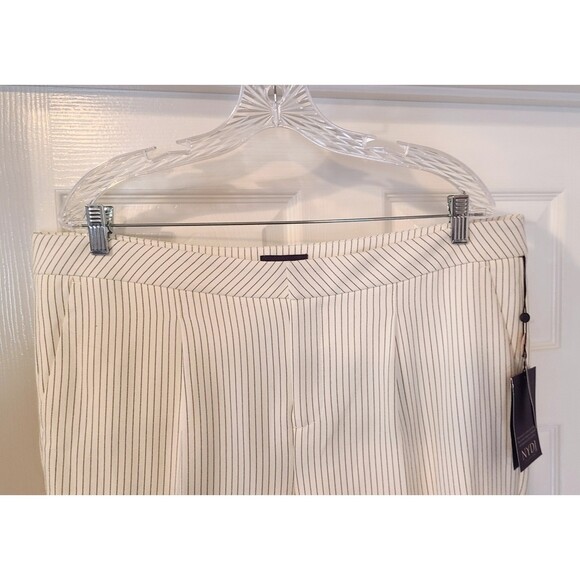 NYDJ Lift & Tuck Ivory Pinstripe Pleated Cropped Dress Pants, Size 16, NWT $139 - Picture 6 of 9
